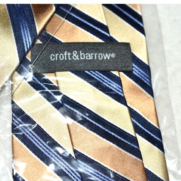 NIP Croft & Barrow 100% Silk Blue/Gold Striped Ultramodern Elegant Tie - Picture 2 of 3